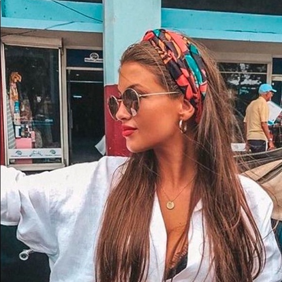 Happy Lover Silk Scarf gift choice! - Picture 9 of 10